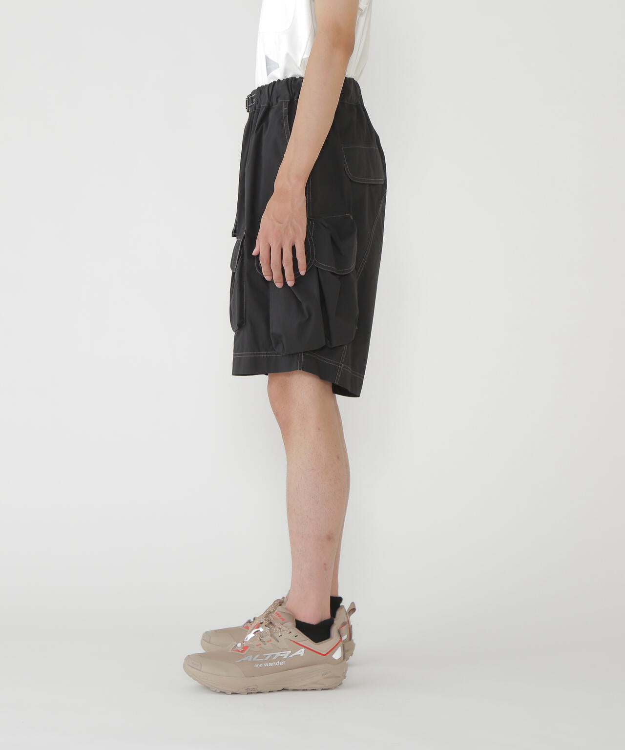 multi pocket short pants (M)