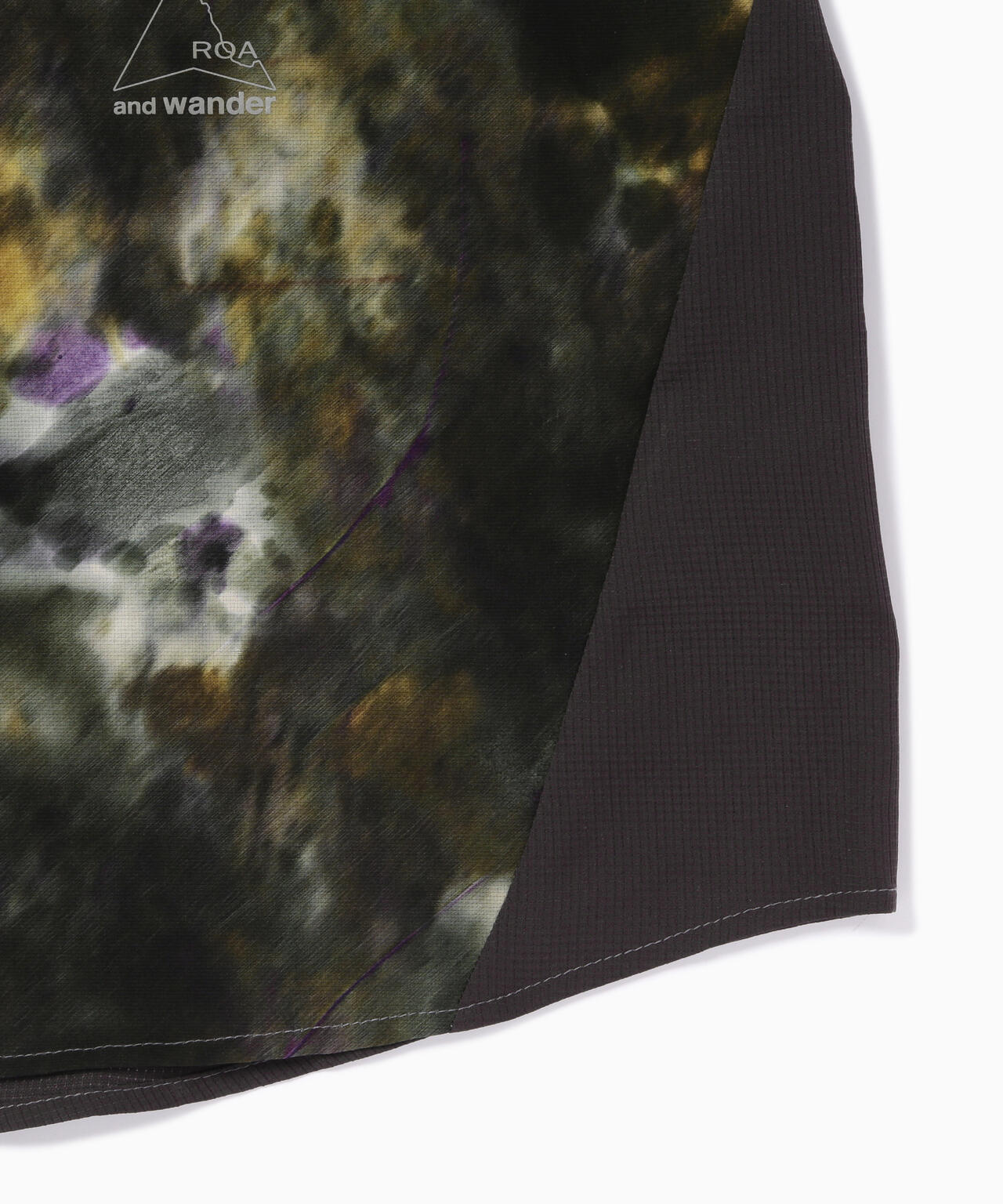 ROA × and wander  printed breathable shirt