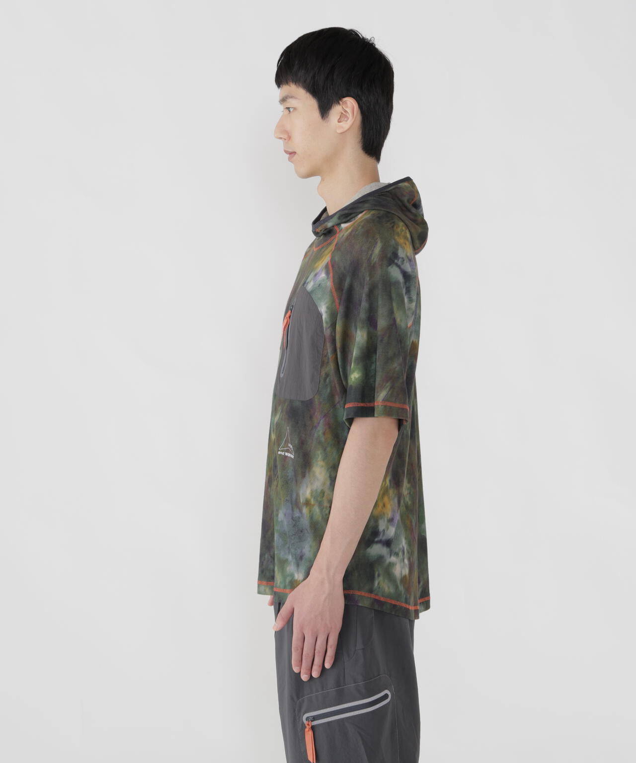 ROA × and wander printed houdie T