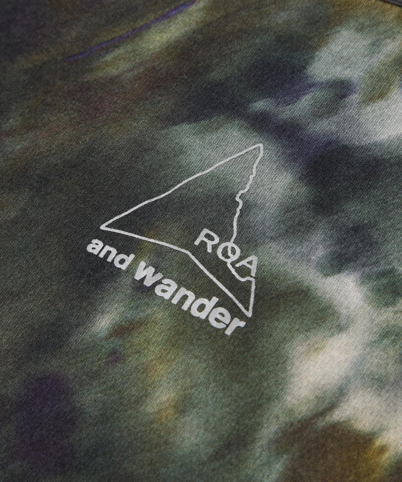 ROA × and wander printed houdie T