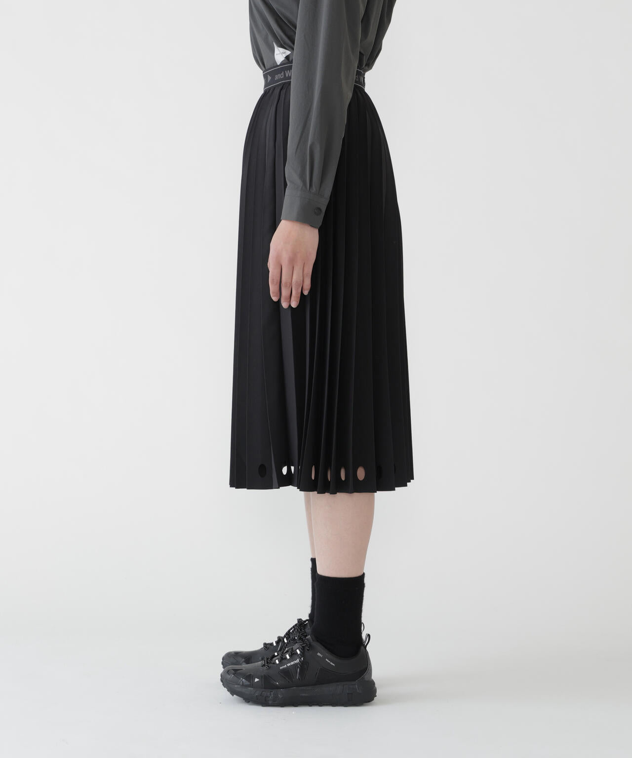 Height:178cm Bust:84cm Waist:60cm Hips:88cm 着用サイズ：WM