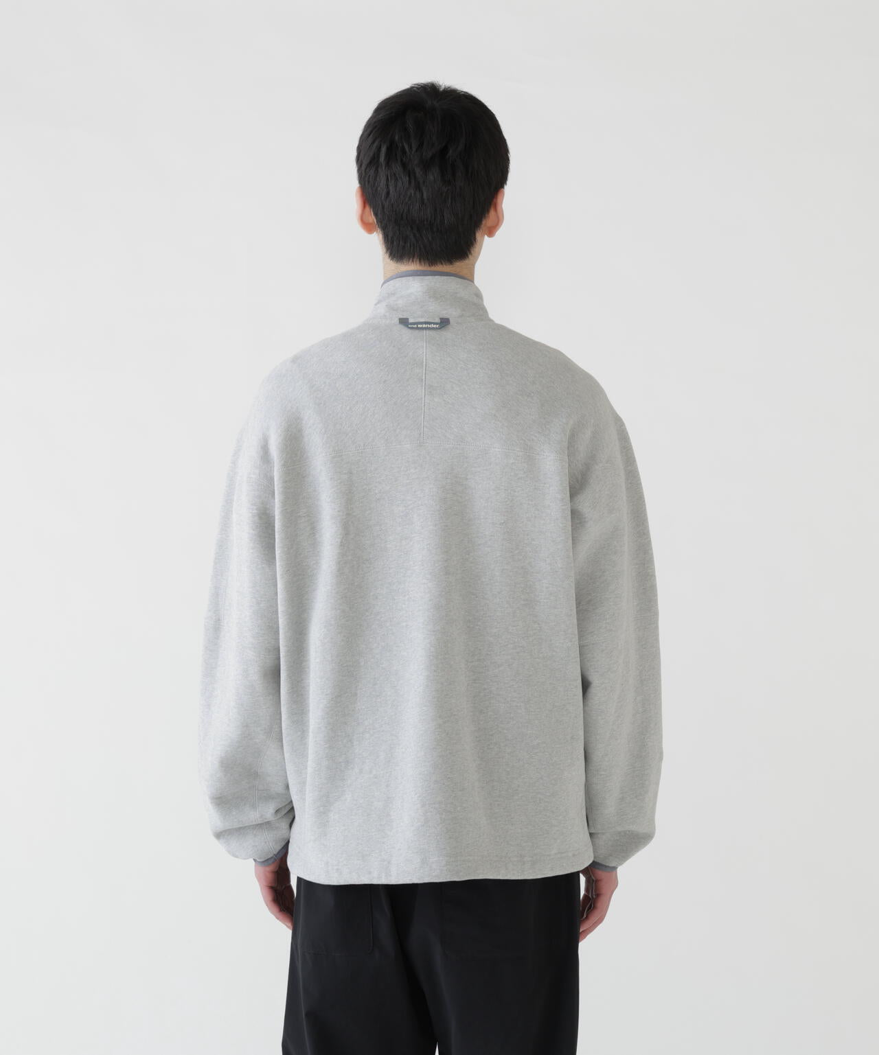 H:189/C:89/W:72/H:92 着用サイズ：XL