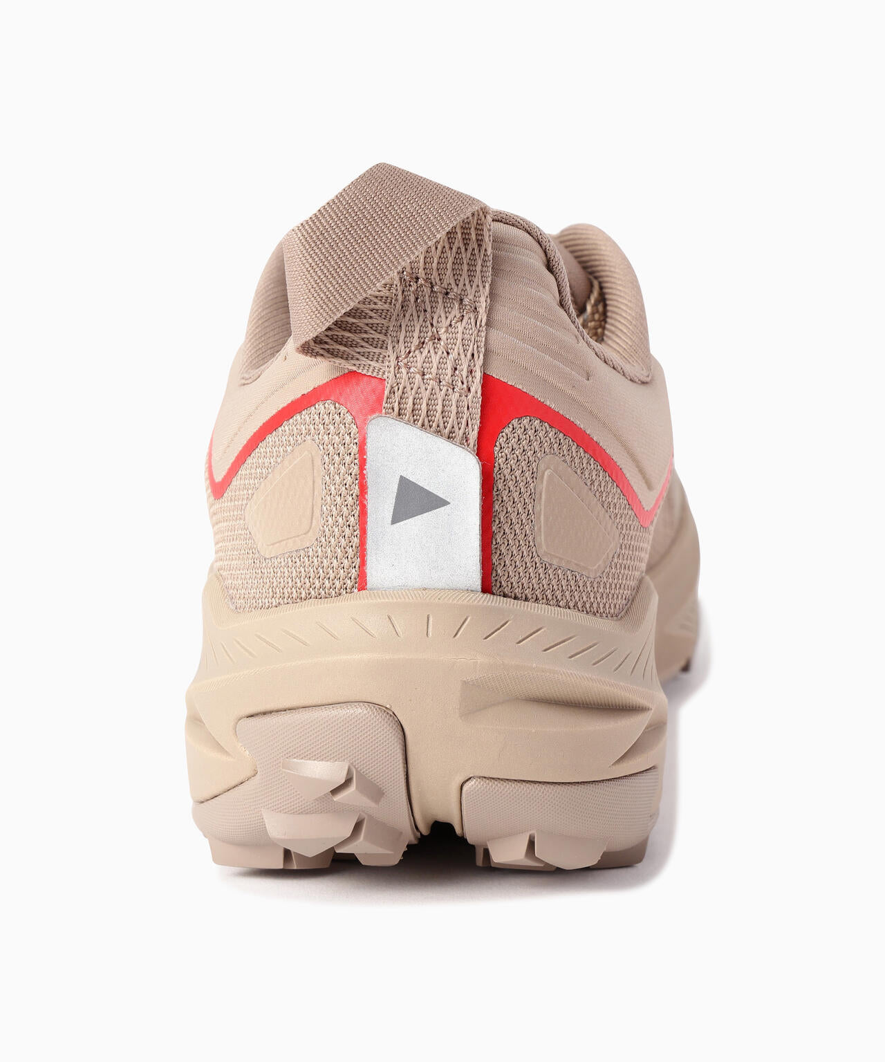 Altra × and wander  EXPERIENCE WILD 3+