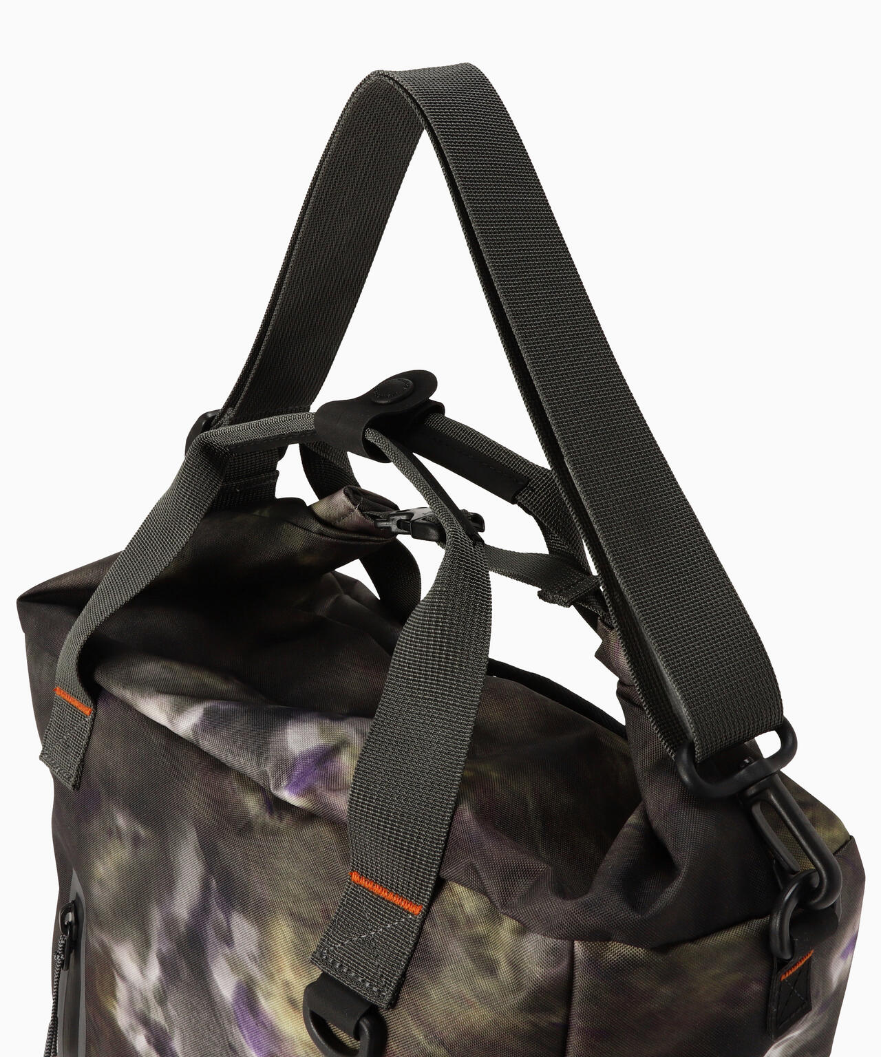 ROA × and wander 2way tote bag camouflage