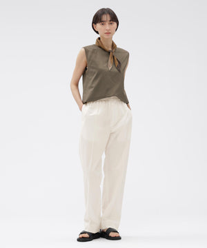 身長168cm　B76 W58 H86 着用サイズ：II