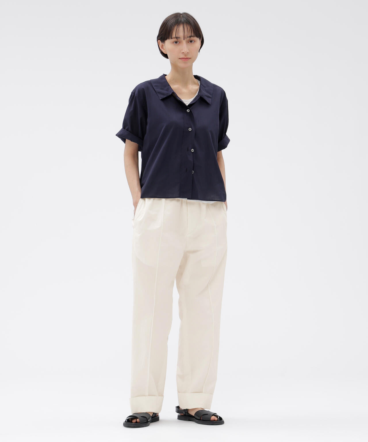 身長168cm　B76 W58 H86 着用サイズ：II