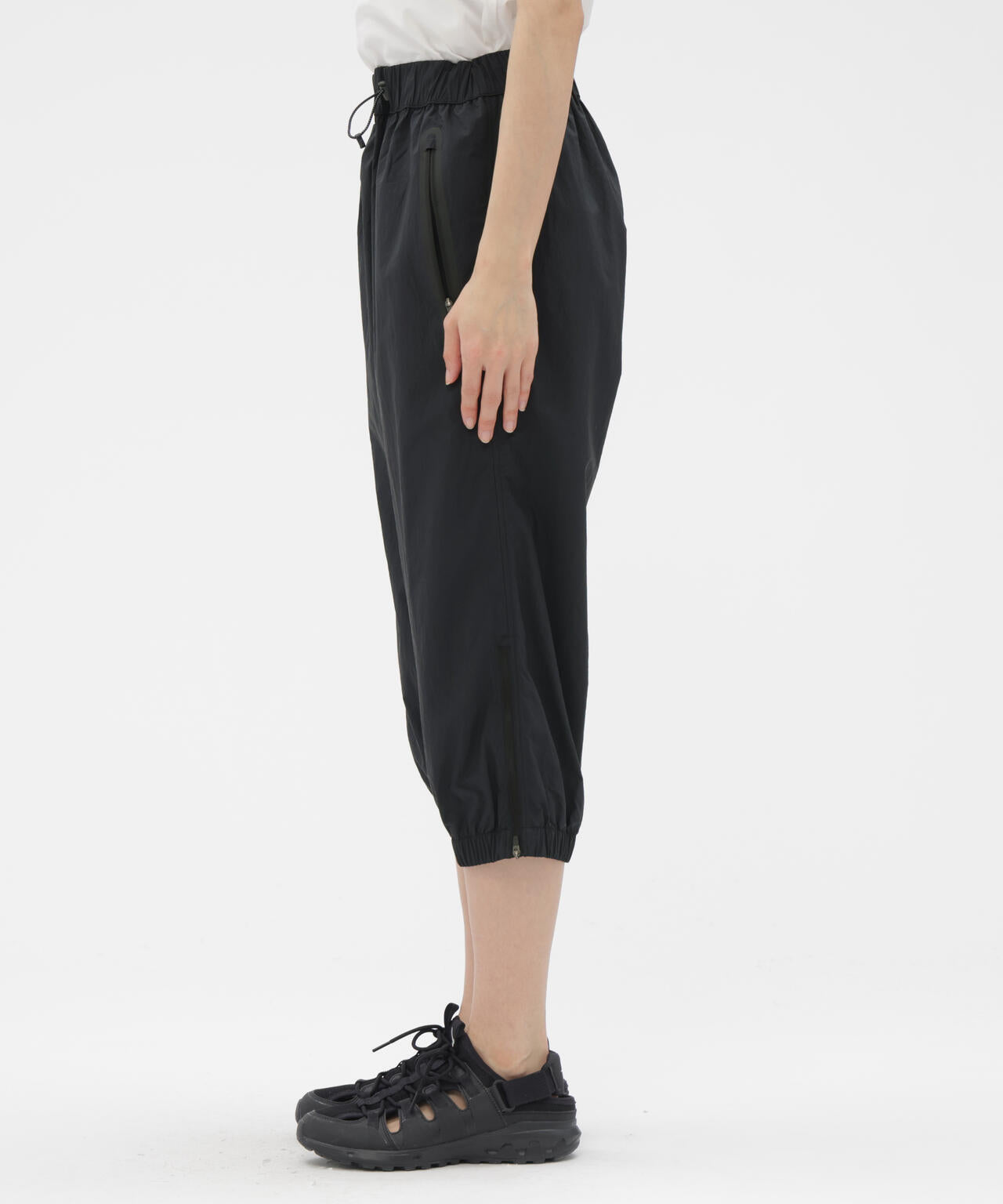RECYCLED LIGHTWEIGHT NYLON POPLIN TROUSERS