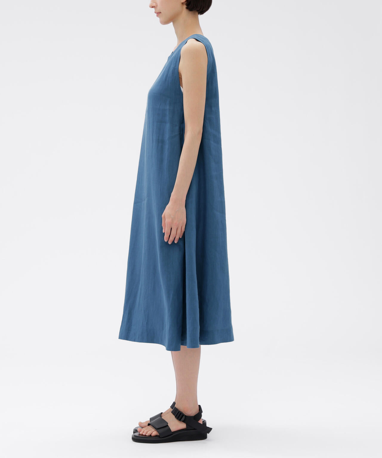LIGHTWEIGHT LINEN DRESS