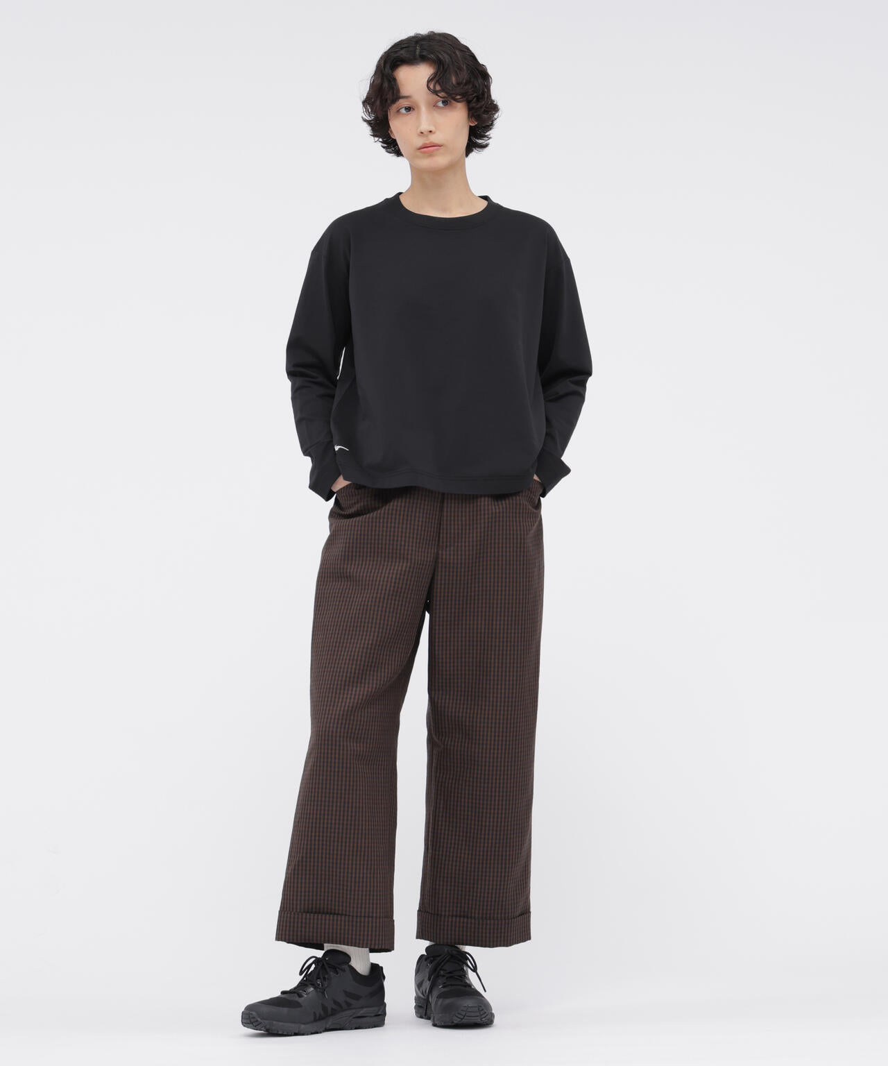 身長167cm　B78 W 56 H86 着用サイズ：II