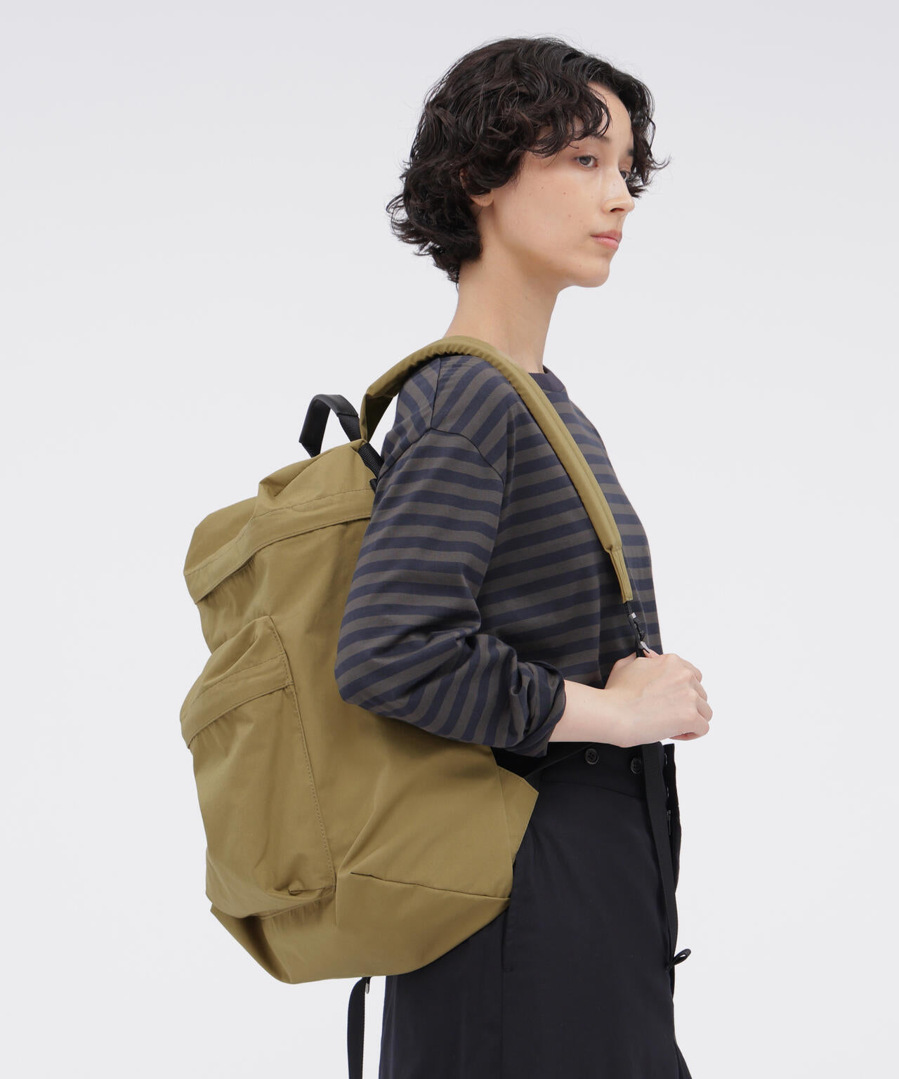 身長167cm　B78 W 56 H86 着用サイズ：F
