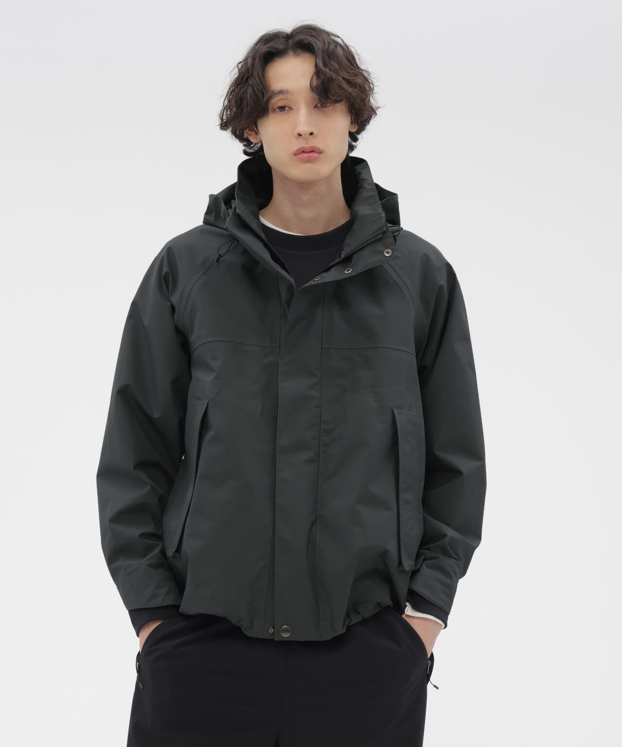 Gore-Tex RECYCLED POLYESTER POPLIN COAT