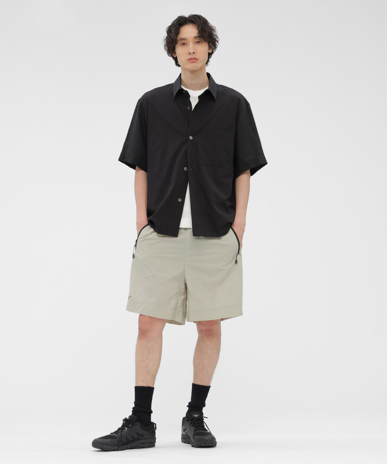 WATER REPELLENT LIGHTWEIGHT NYLON POPLIN TROUSERS