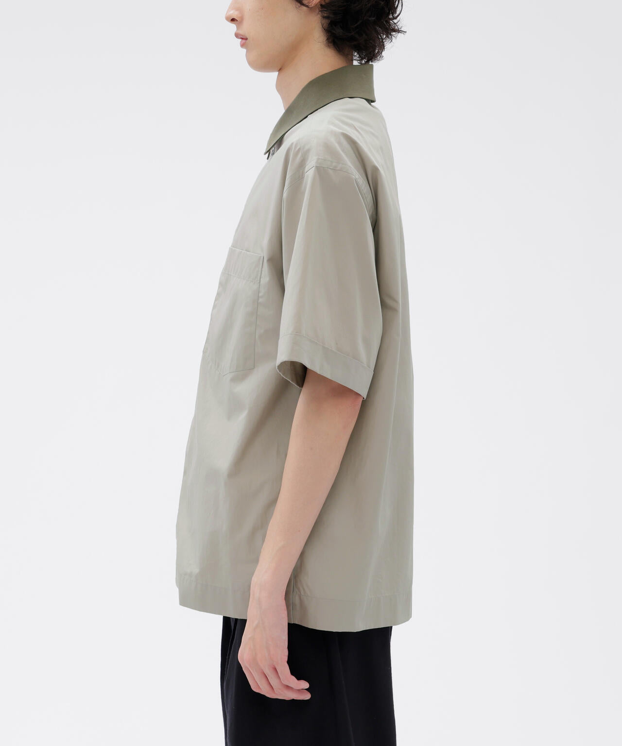 身長185cm 　B84 W66cm H91cm 着用サイズ：L