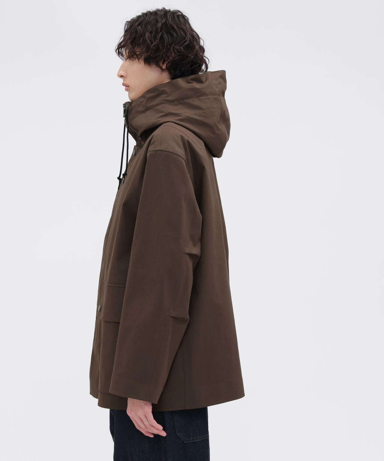 身長185cm 　B84 W66cm H91cm 着用サイズ：L