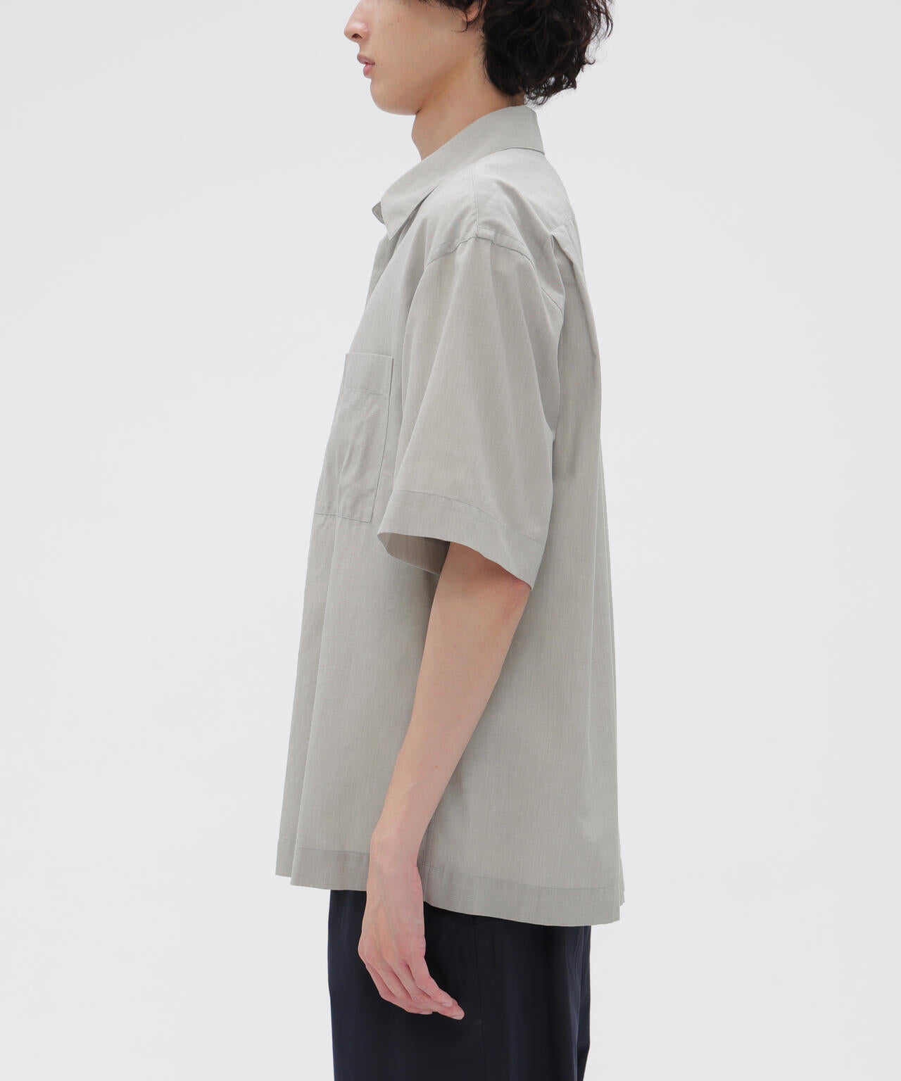 身長185cm 　B84 W66cm H91cm 着用サイズ：L