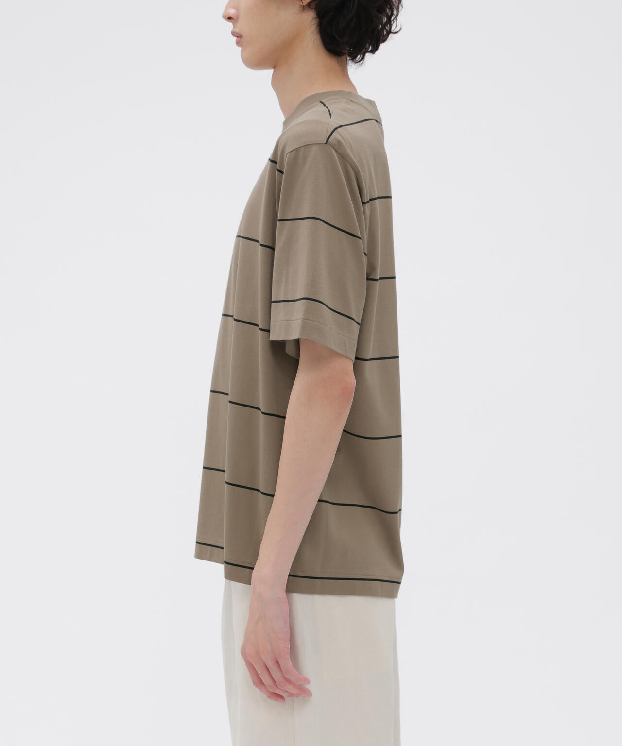 身長185cm 　B84 W66cm H91cm 着用サイズ：L