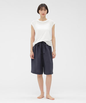 身長168cm　B76 W58 H86 着用サイズ：F
