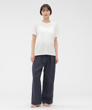 身長168cm　B76 W58 H86 着用サイズ：F
