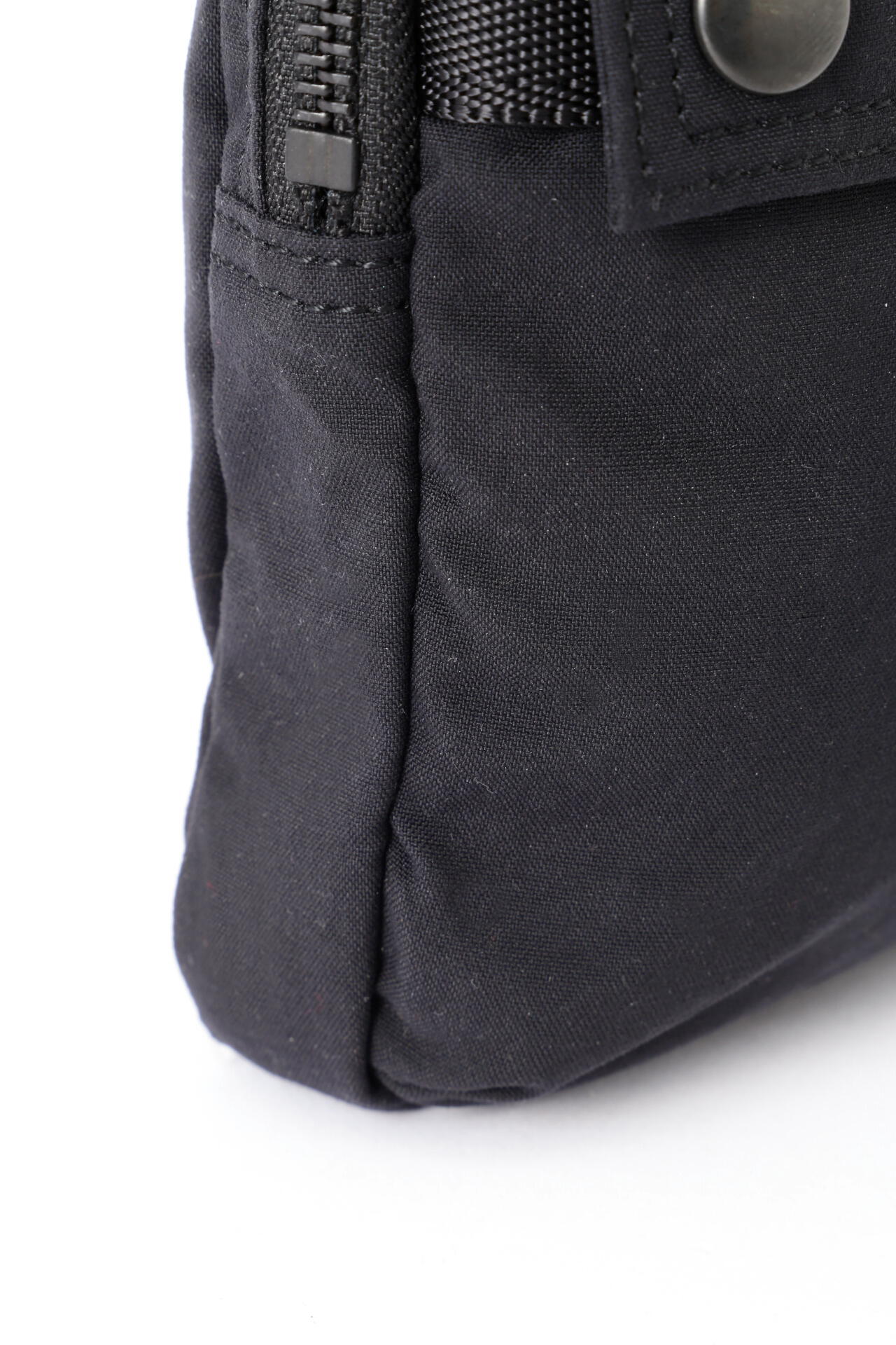 WORN NYLON OXFORD