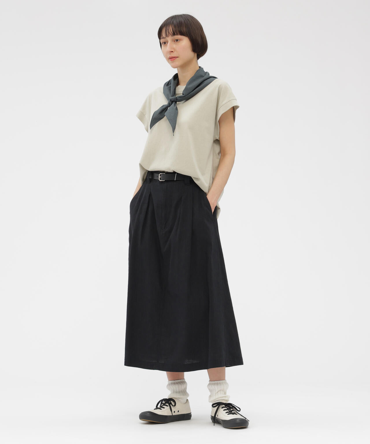 身長168cm　B76 W58 H86 着用サイズ：II