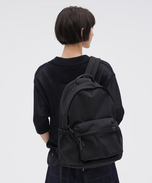 身長185cm　B86 W70 H90 着用サイズ：F