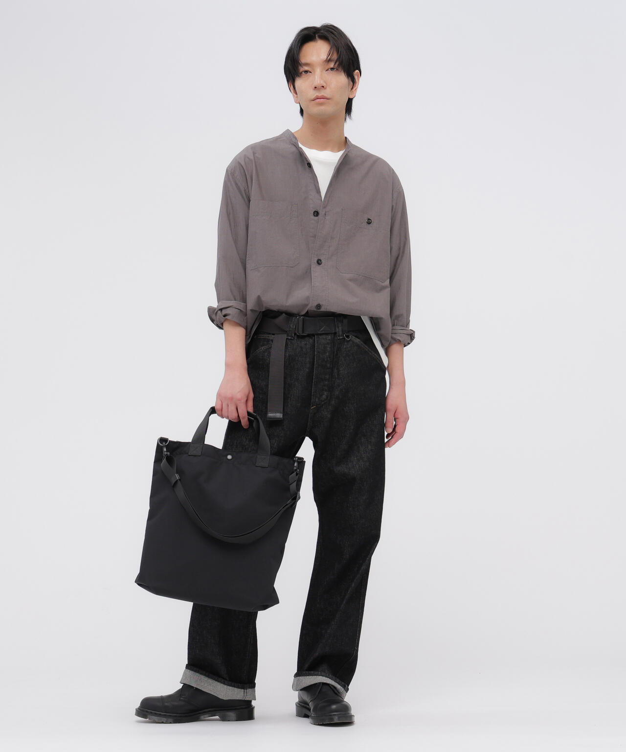 身長185cm　B86 W70 H90 着用サイズ：F