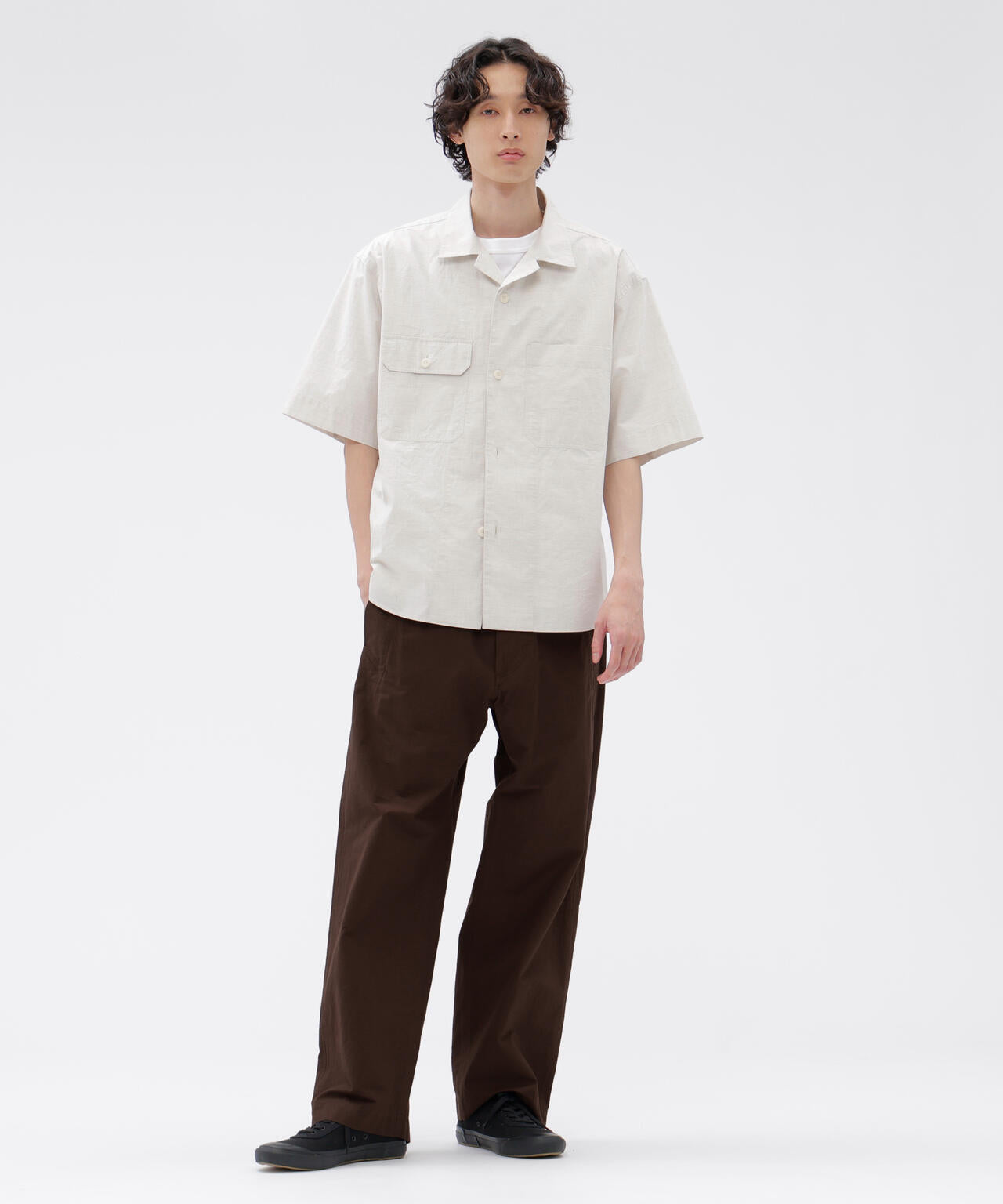 身長185cm 　B84 W66cm H91cm 着用サイズ：L