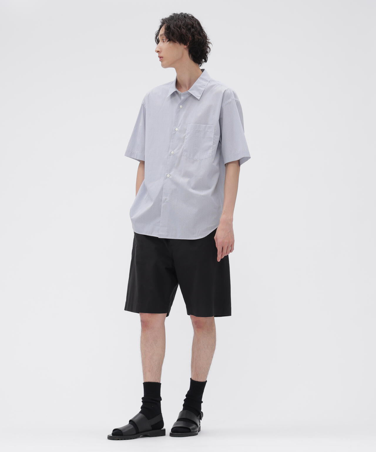 身長185cm 　B84 W66cm H91cm 着用サイズ：L