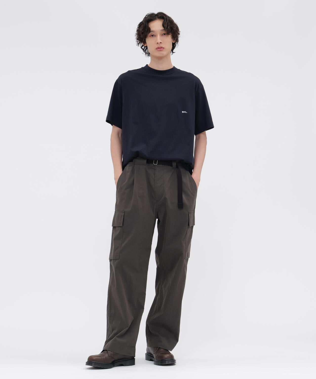 身長185cm　B86 W70 H90 着用サイズ：L