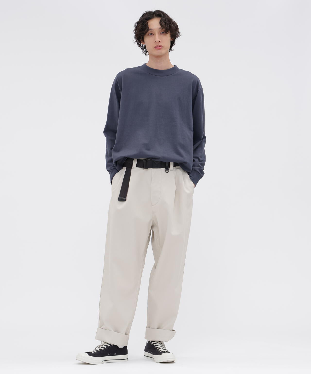 身長185cm 　B84 W66cm H91cm 着用サイズ：L