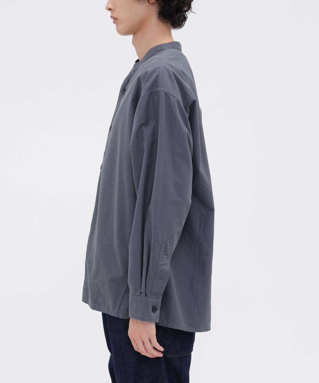 身長185cm 　B84 W66cm H91cm 着用サイズ：L