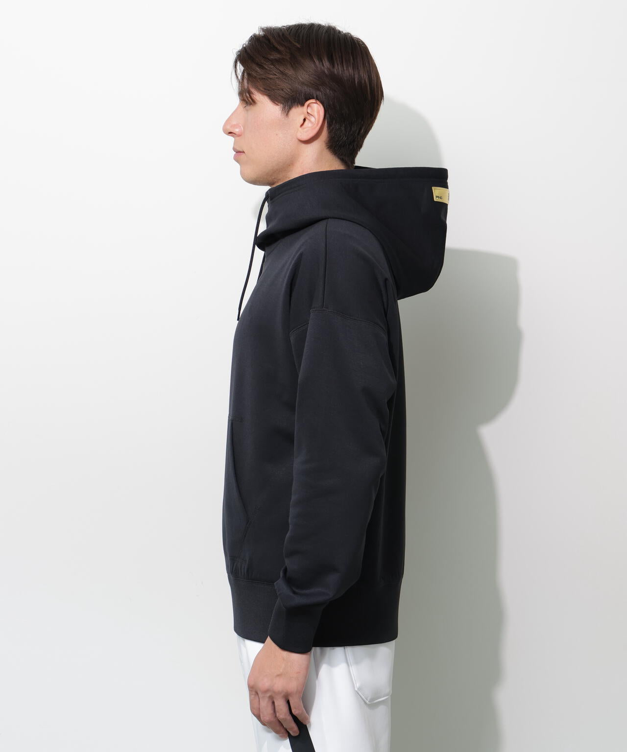 【PING APPAREL】全方向ストレッチ 接結裏メッシュスウェットフーディプルオーバー ＜GOLD＞ (MENS)