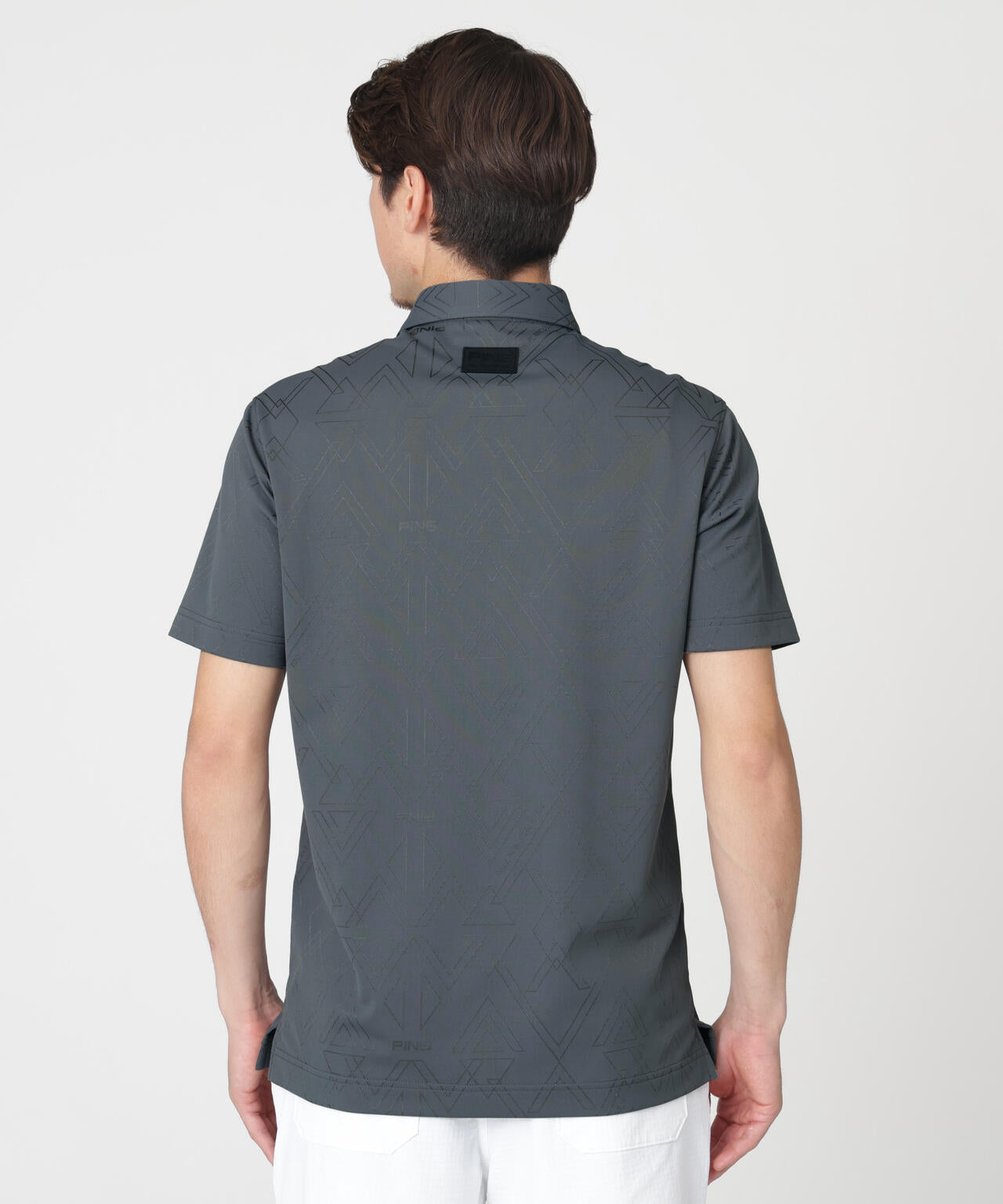 ［PING APPAREL］［吸水速乾・ストレッチ］三角幾何学柄ジャガード半袖ポロシャツ (MENS)