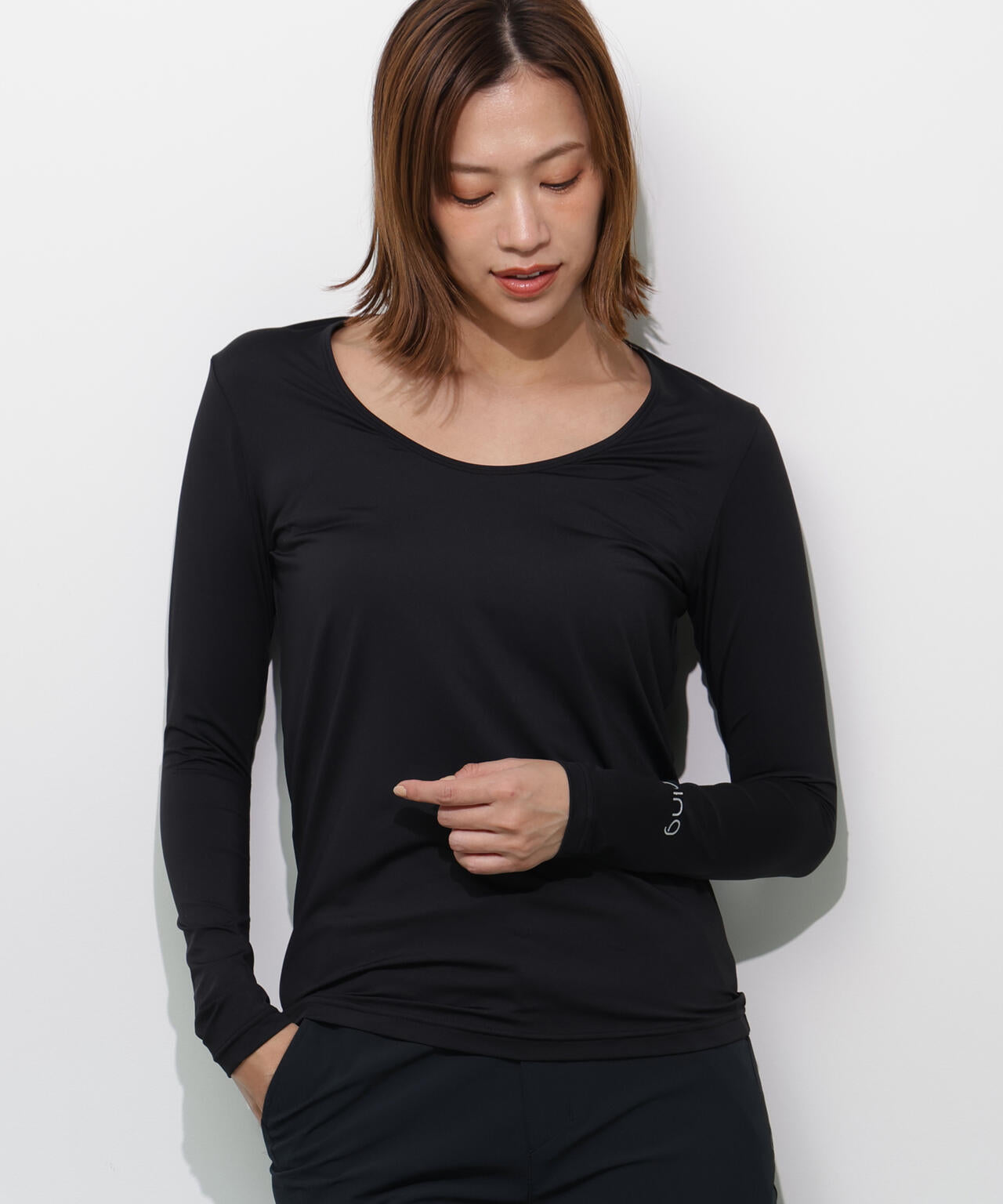 【PING APPAREL】【UVカット・接触冷感】Uネック長袖インナーシャツ ＜GOLD＞ (LADIES)