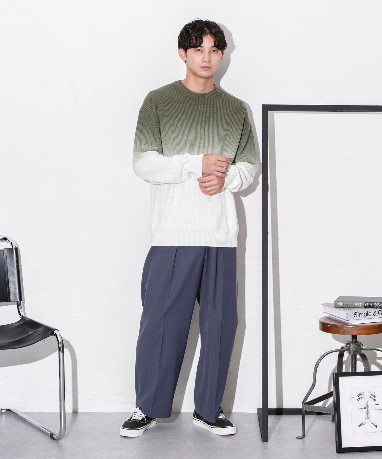 片畦グラデーションクルーネックニット