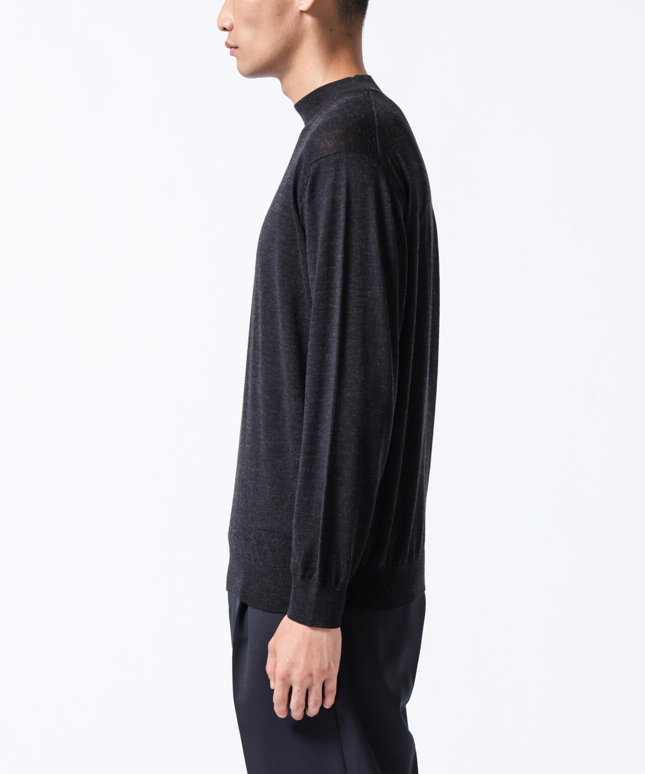 「ASSEMBLANC」BRISBANEベンチレーションモックネックプルオーバー