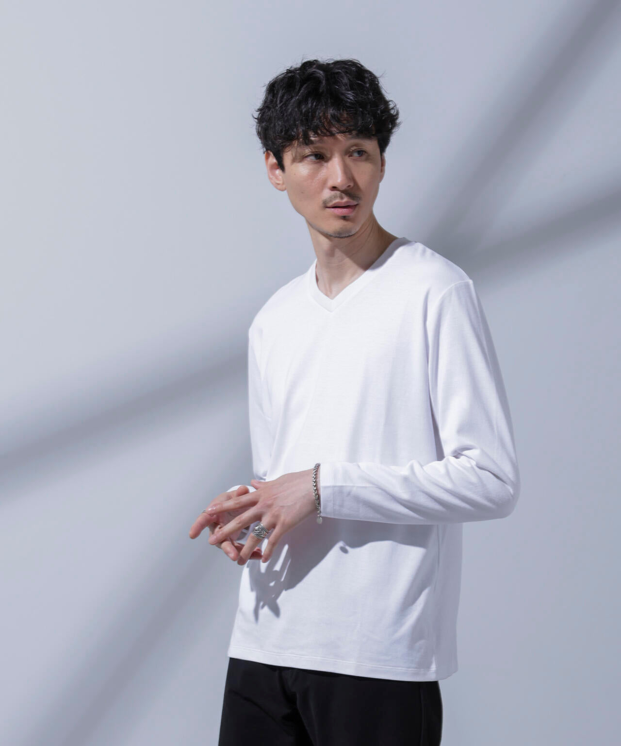 Anti Soaked(R)  汗染み防止 VネックTシャツ