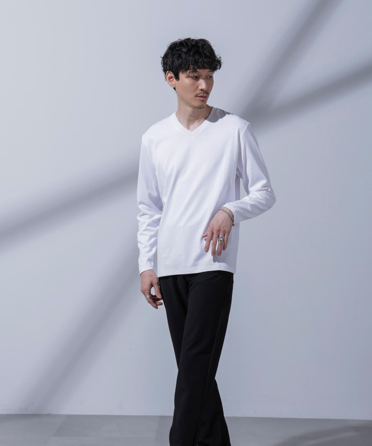 Anti Soaked(R)  汗染み防止 VネックTシャツ