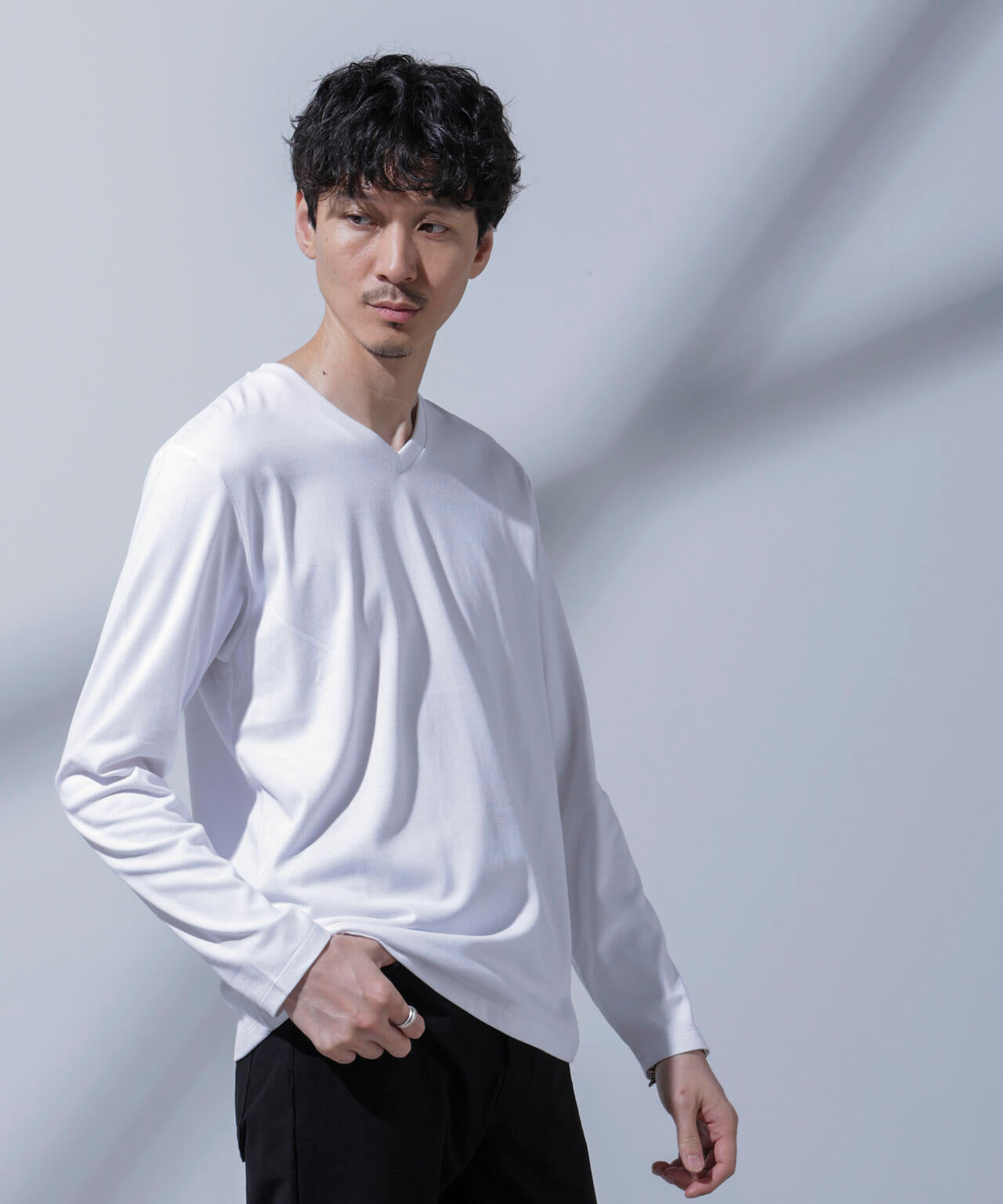 Anti Soaked(R)  汗染み防止 VネックTシャツ
