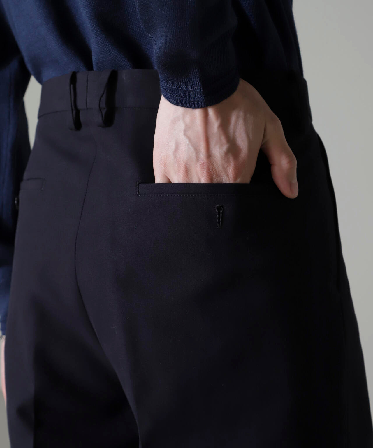 コットンダブルクロステーパークロップドパンツ
