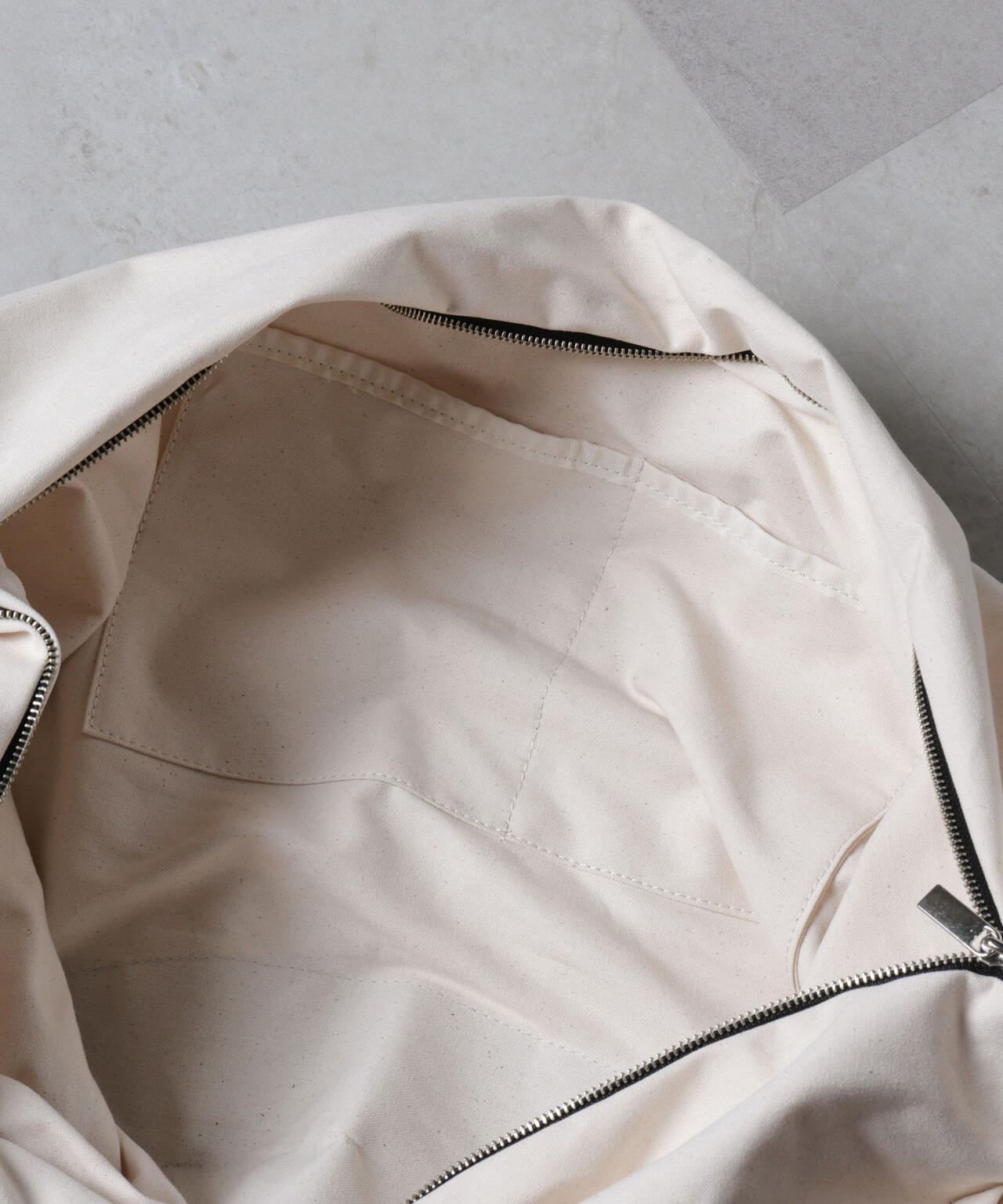 ｢tagAlong｣butterfly canvas logo L