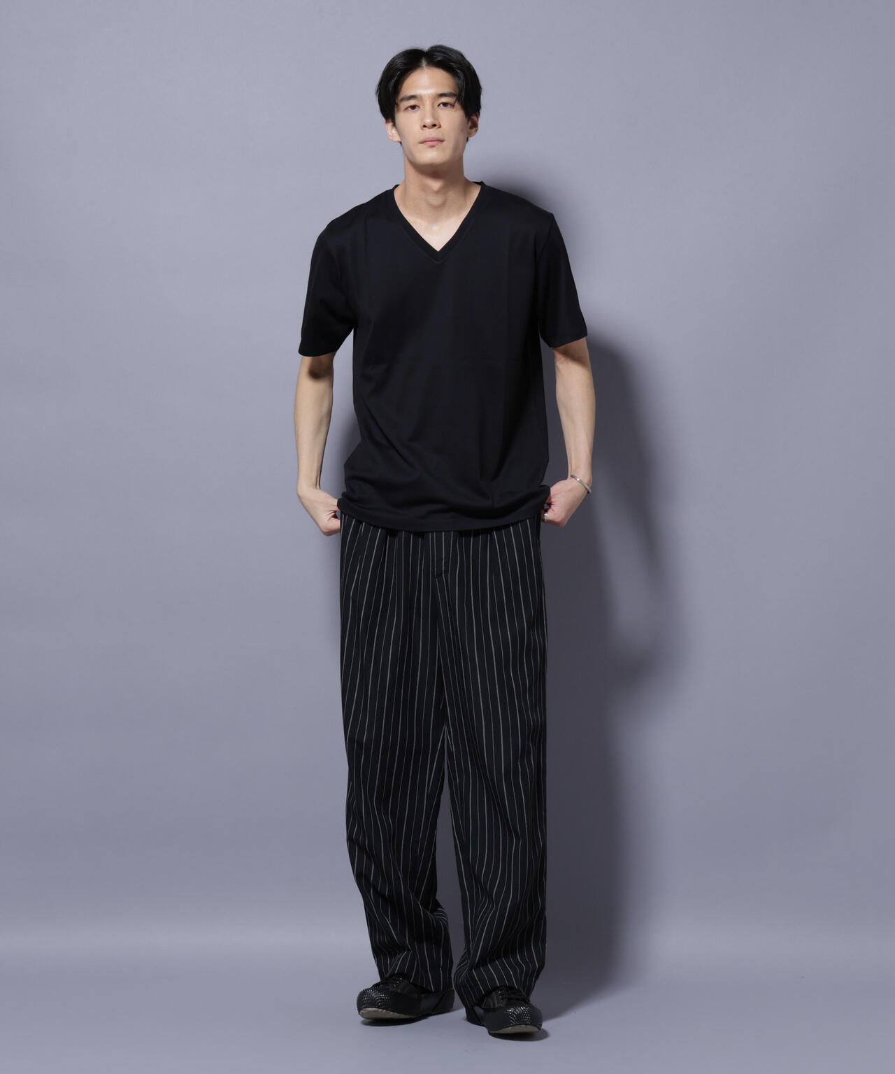 WEB限定/Anti Soaked(R) 汗染み防止 Vネック レギュラーシルエットTシャツ