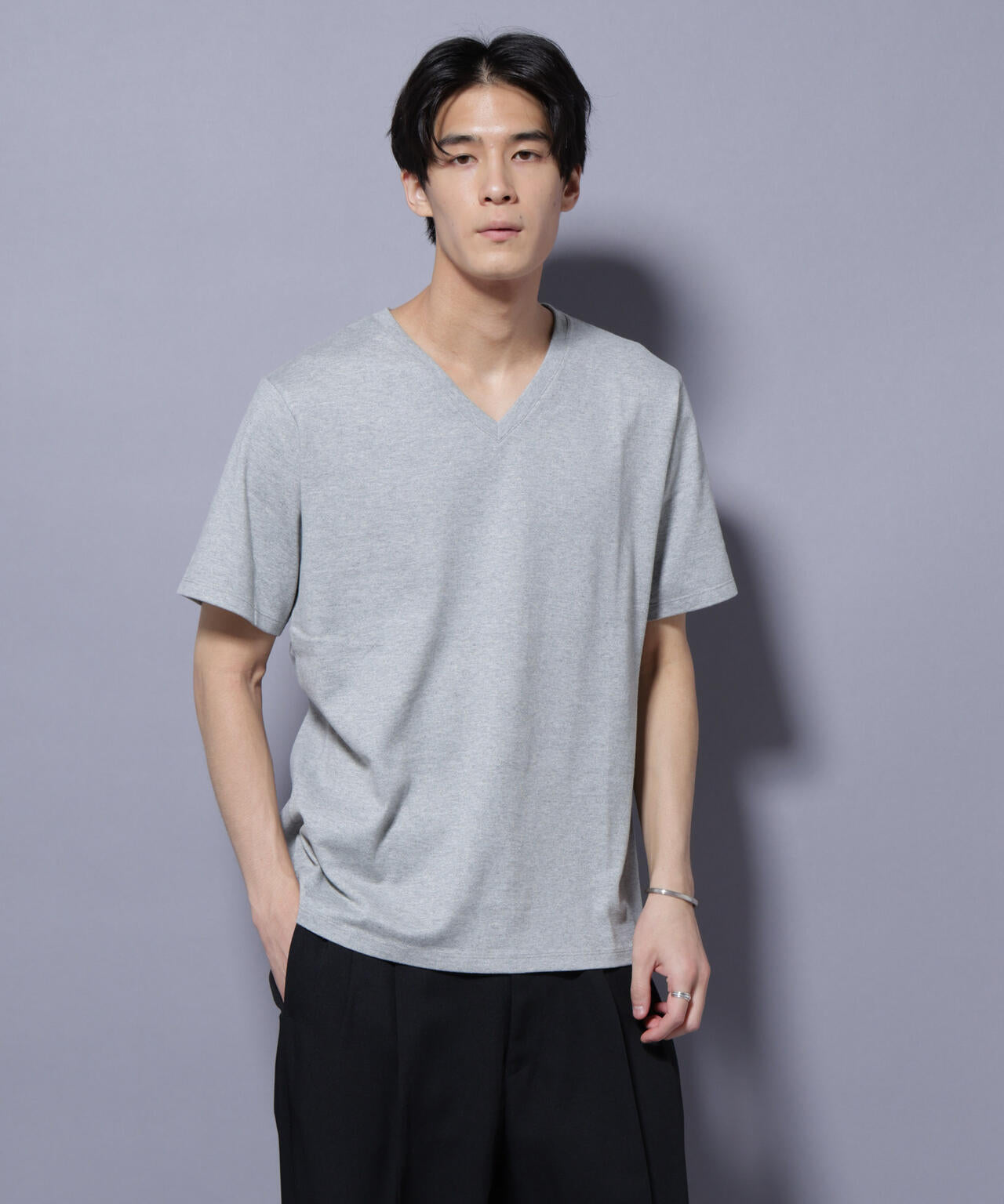 WEB限定/Anti Soaked(R) 汗染み防止 Vネック レギュラーシルエットTシャツ
