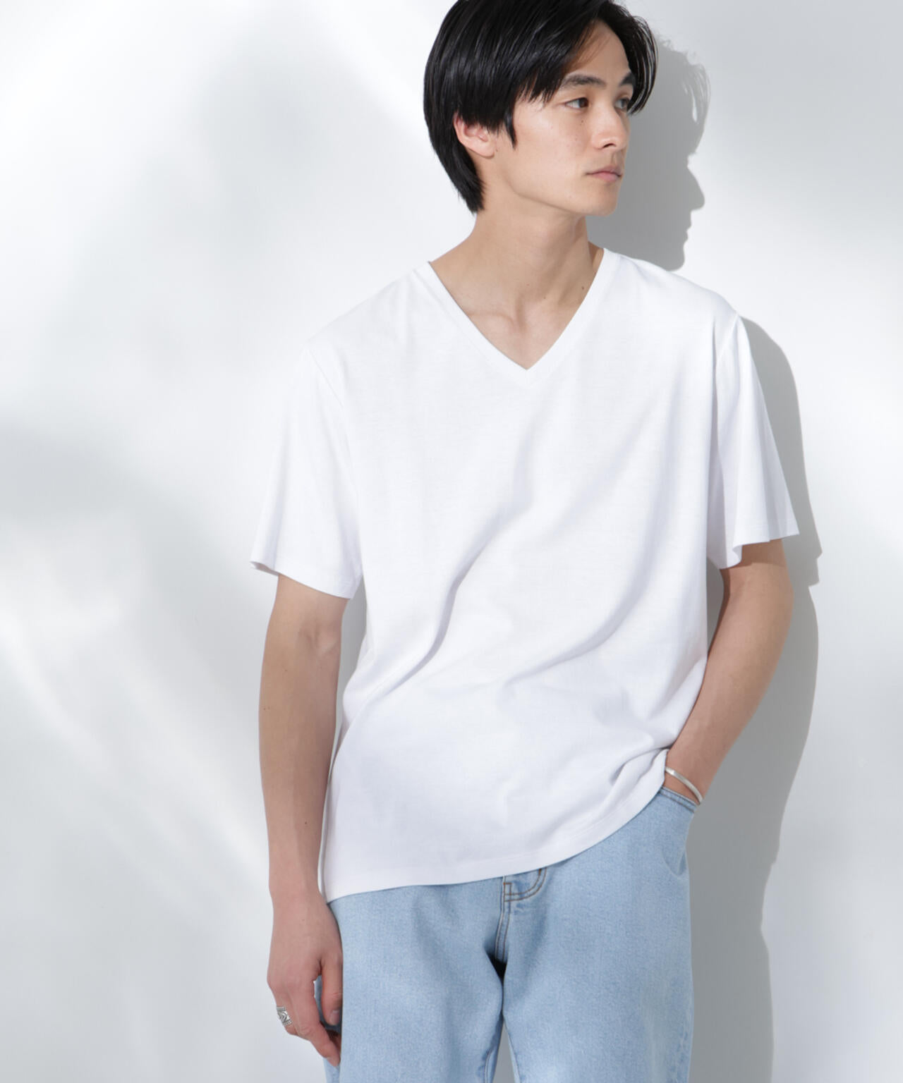 WEB限定/Anti Soaked(R) 汗染み防止 Vネック レギュラーシルエットTシャツ