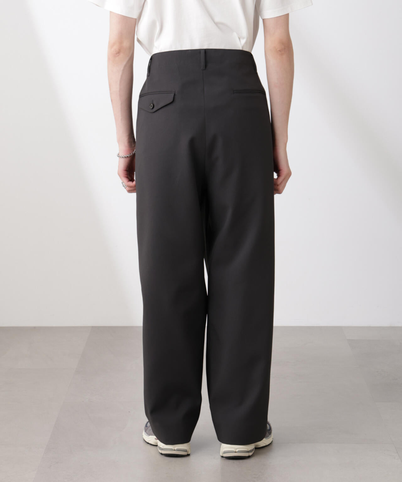 ｢SOIGNE｣ECOPET(R)×AEROツイルストレッチチノスラックス