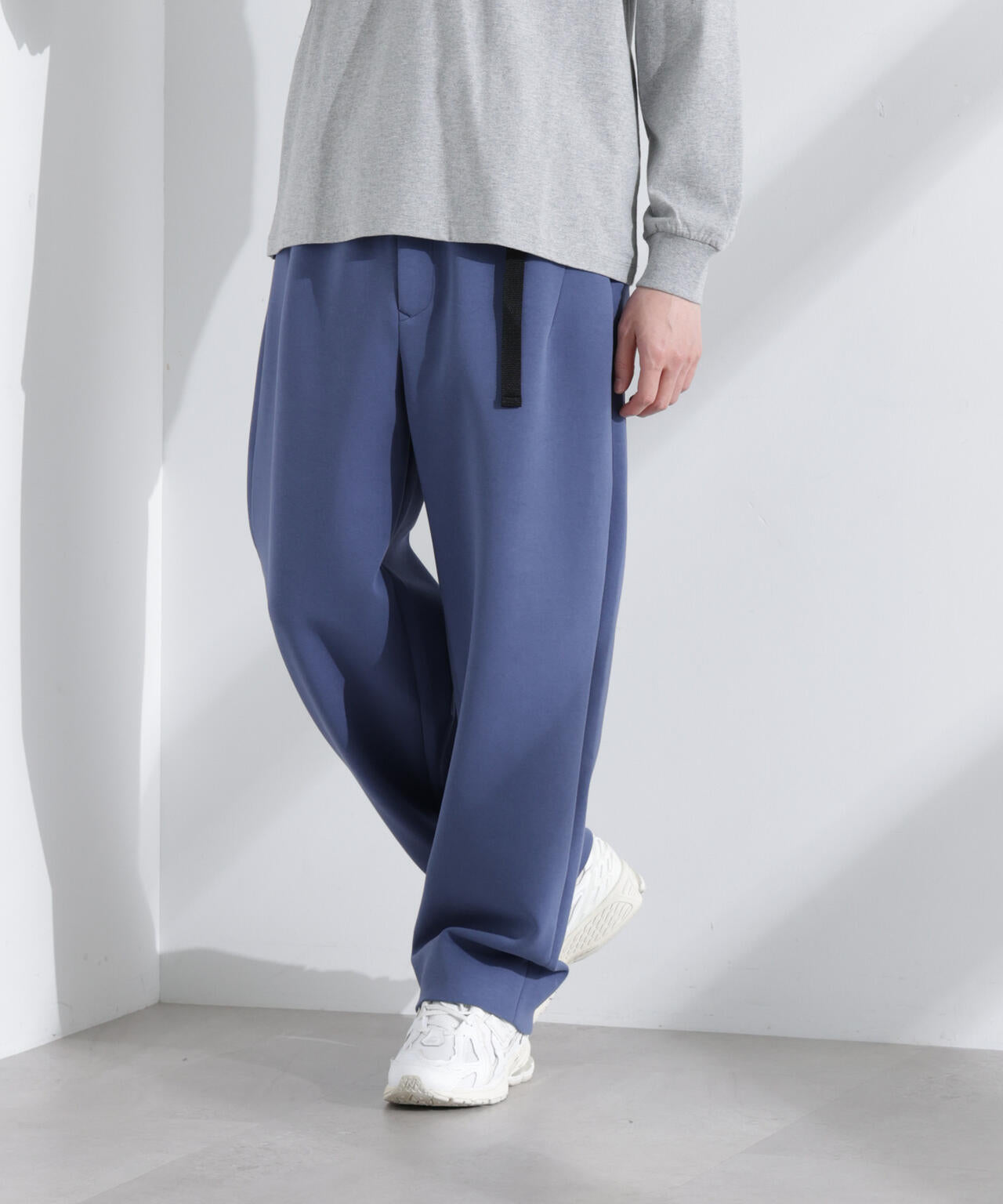 「NJ/CLUB」 ストレッチポンチテーパードパンツ