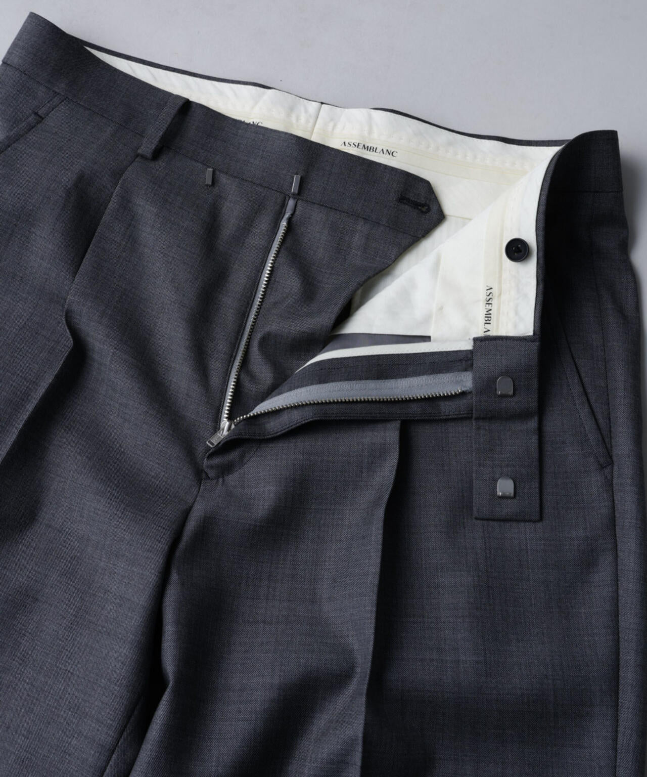 「ASSEMBLANC」Loro Piana FAB.トラウザーズ