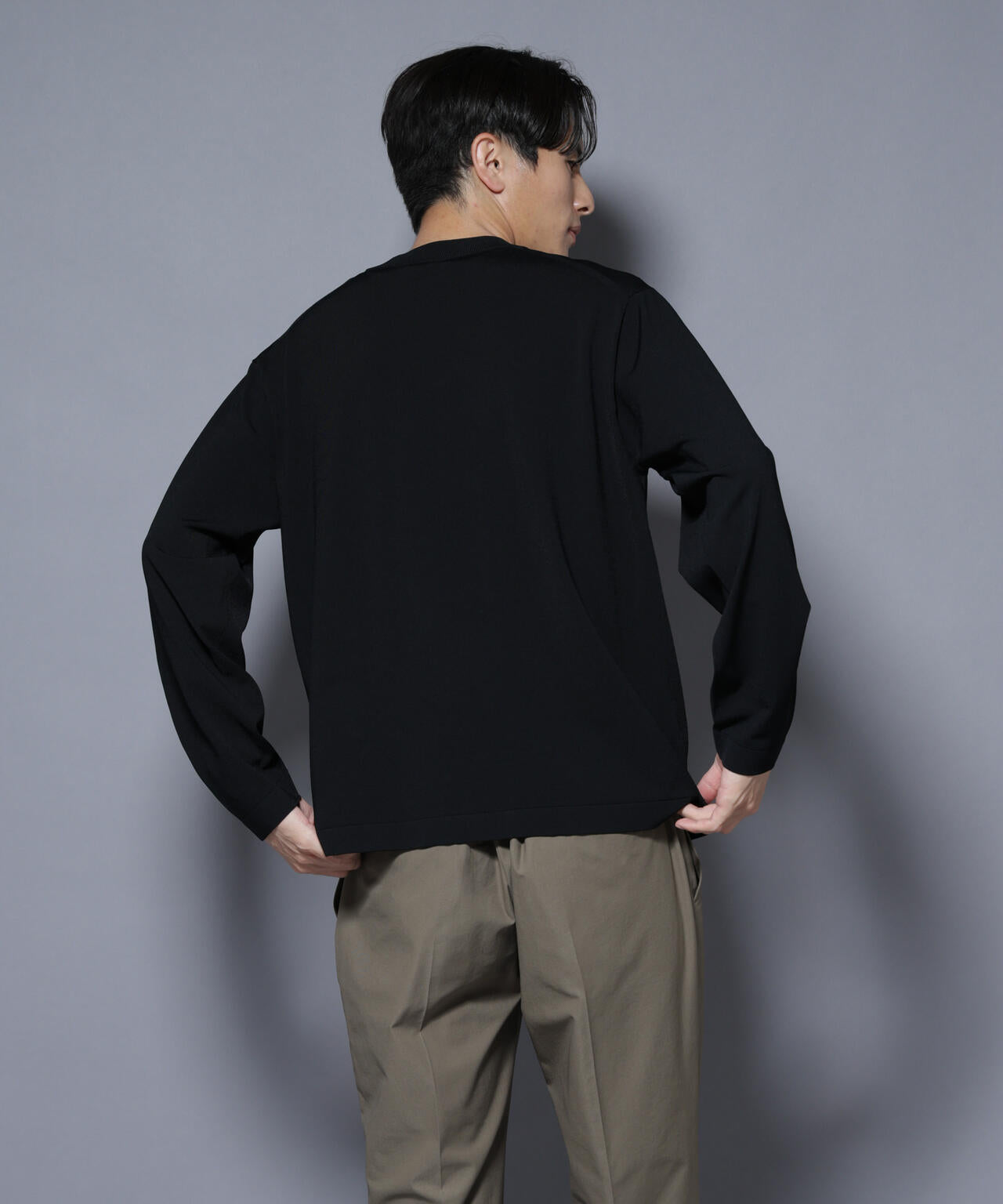 「ELITE 7 FUNCTION」クルーネックニット