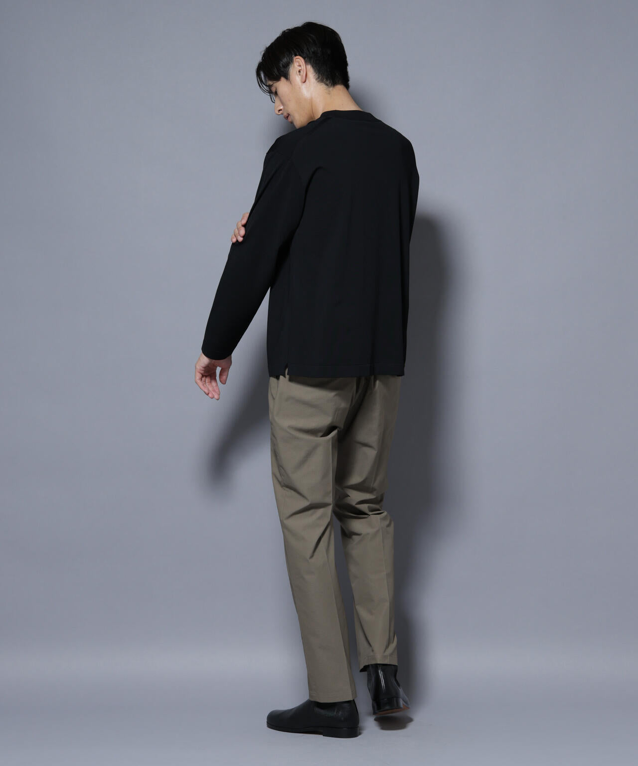 「ELITE 7 FUNCTION」クルーネックニット