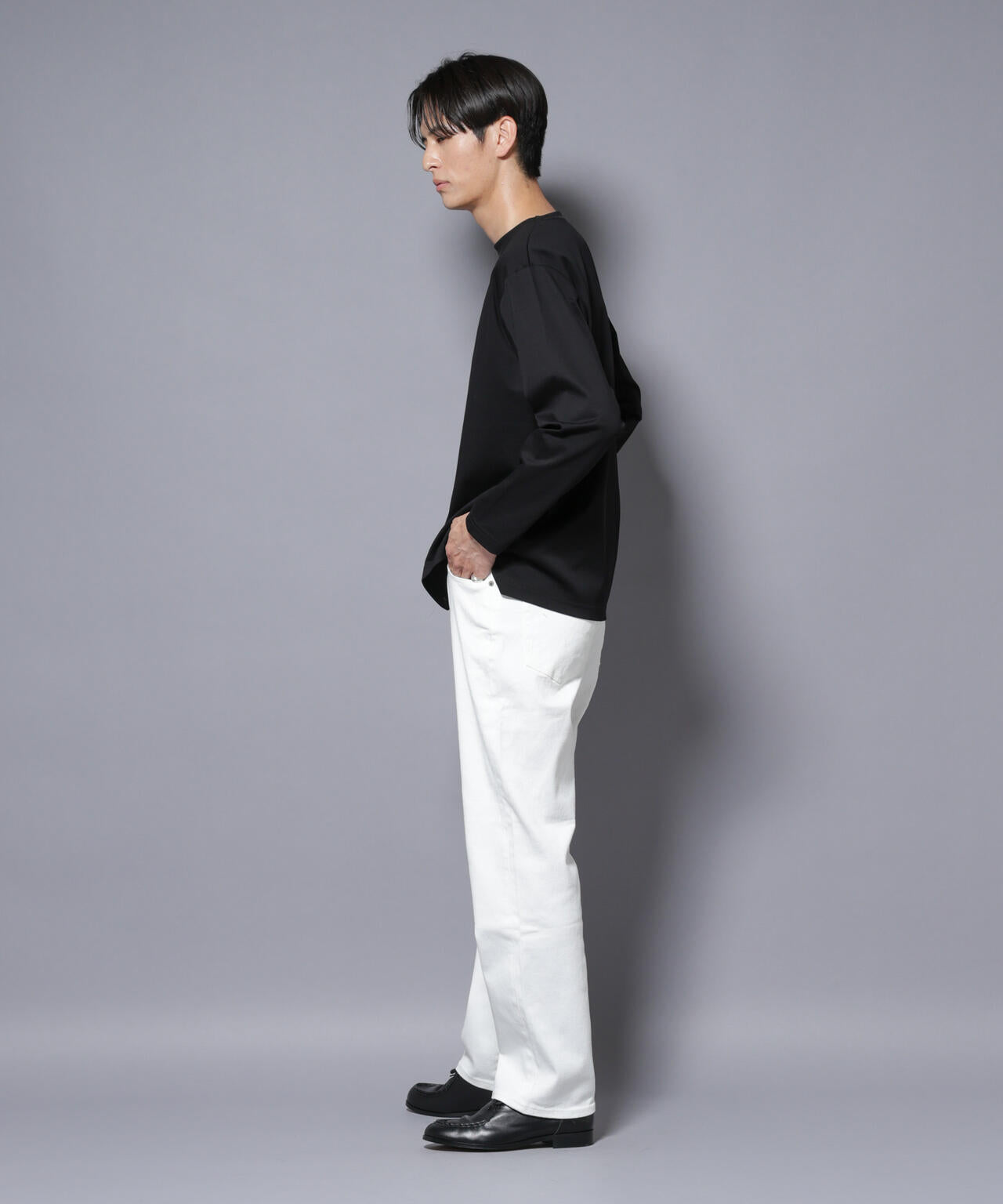 ｢NJ/CLUB｣モクロディ ボートネック サイドスリットTシャツ